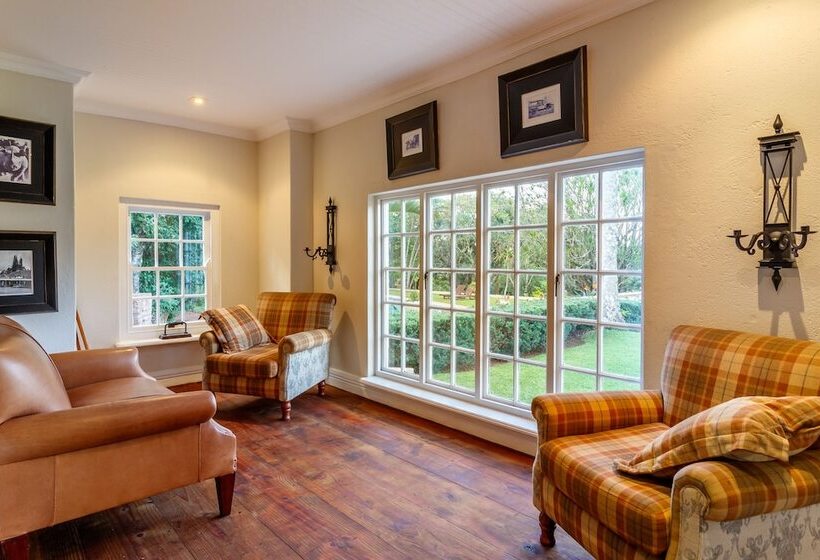 בית מלון כפרי Blue Mountain Luxury Lodge