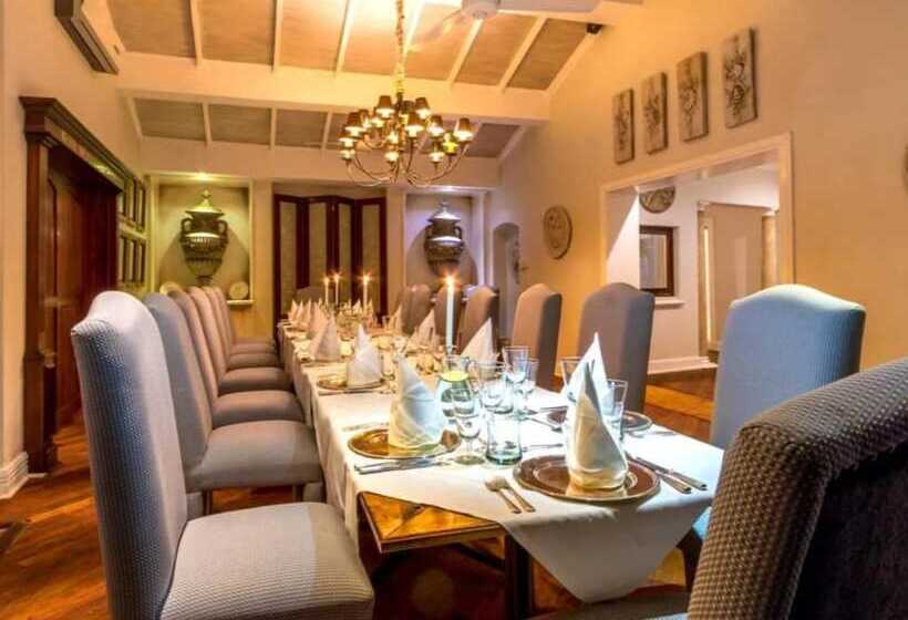 בית מלון כפרי Blue Mountain Luxury Lodge