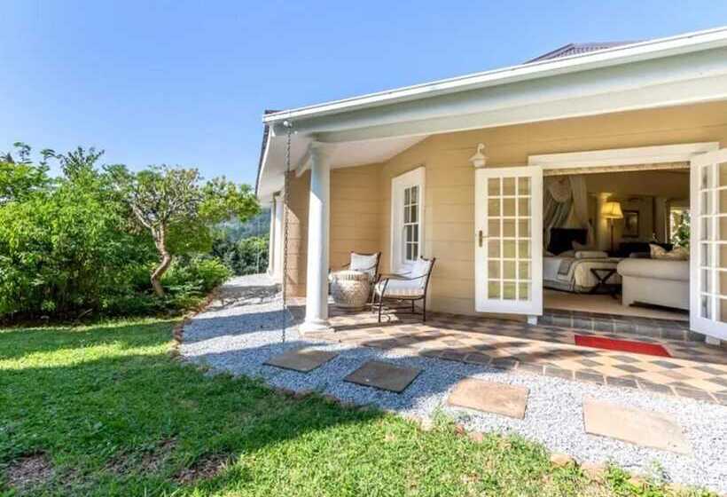 בית מלון כפרי Blue Mountain Luxury Lodge