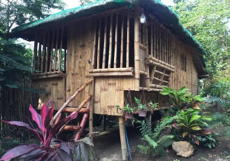 Hotelli Coco Garden Villas