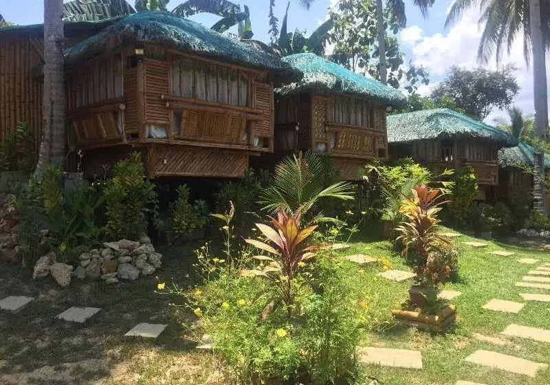 Hotelli Coco Garden Villas