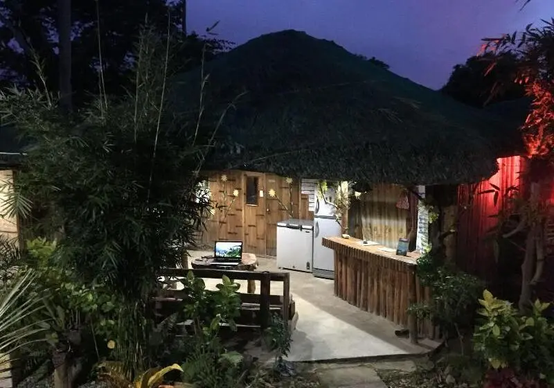 Hotelli Coco Garden Villas