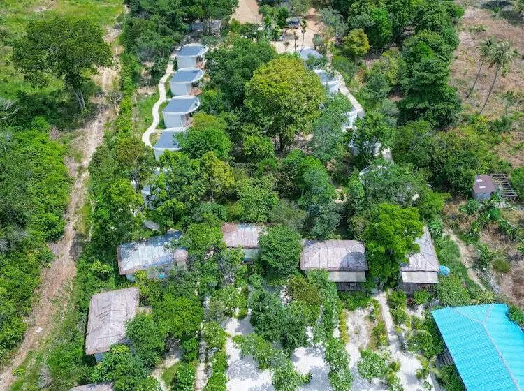 Hotelli Long Beach Resort Koh Rong