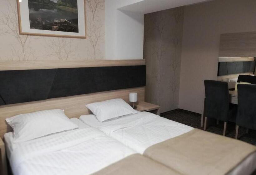 Hotel Wielspin Puszczykowo