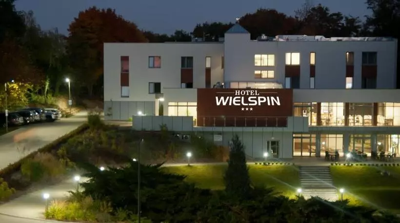 Hotelli Wielspin Puszczykowo
