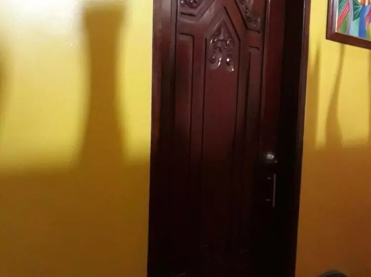 پانسیون Jack & Claud Bed & Breakfast Guest House