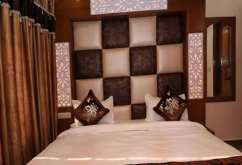 ペンション Krishiv Residency By Oyo Rooms