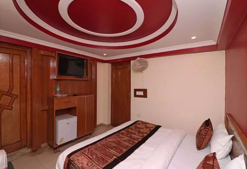 ペンション Krishiv Residency By Oyo Rooms