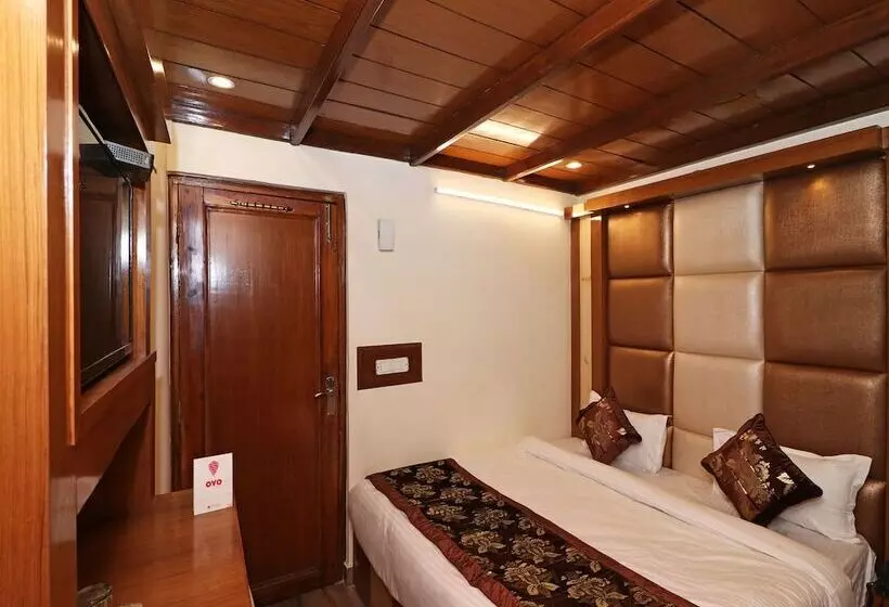 ペンション Krishiv Residency By Oyo Rooms