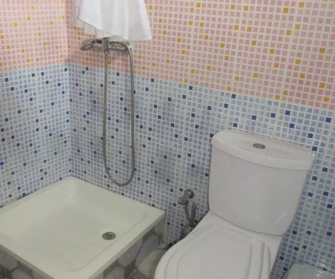 پانسیون Micaval Residential