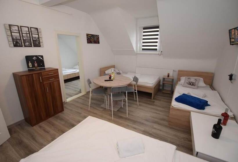 Monteurzimmer Kircheim Unter Teck   Hostel