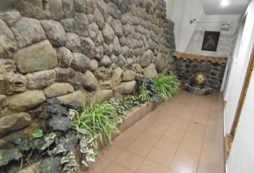 Amtallpa San Blas Inn