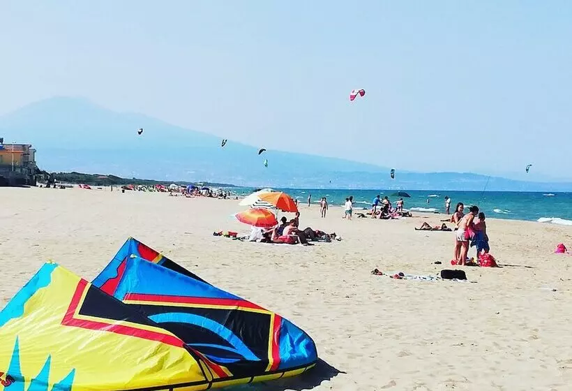 تختخواب و صبحانه Aloi Rooms