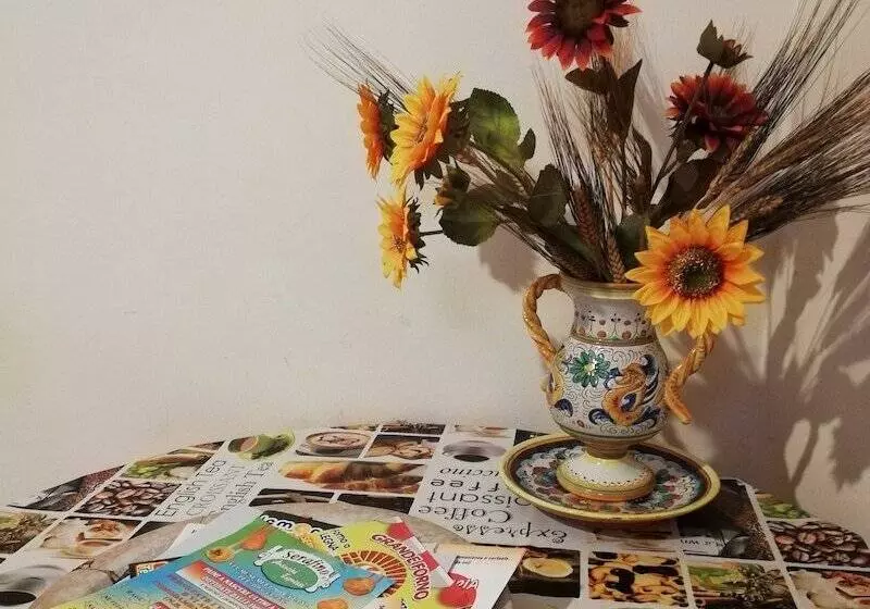 تختخواب و صبحانه Aloi Rooms