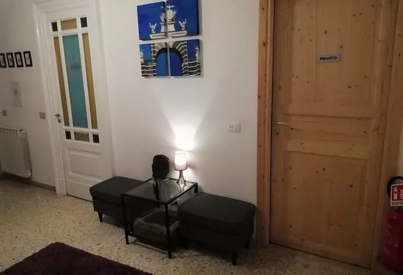 تختخواب و صبحانه Aloi Rooms