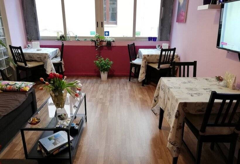 مبيت وإفطار Aloi Rooms