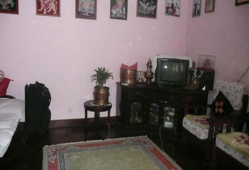 تختخواب و صبحانه Nagarjun Homestay Pvt . Ltd