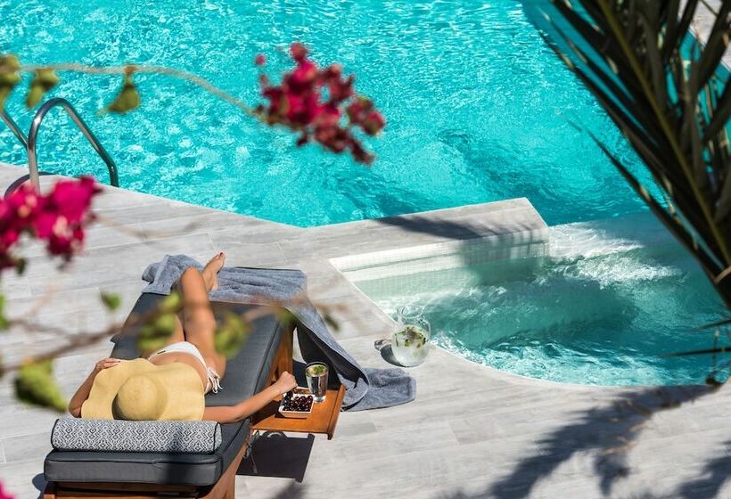 Damma Beachfront Luxury Villa