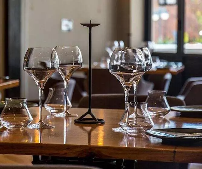 Hostelli Le Petit Manoir Boutique