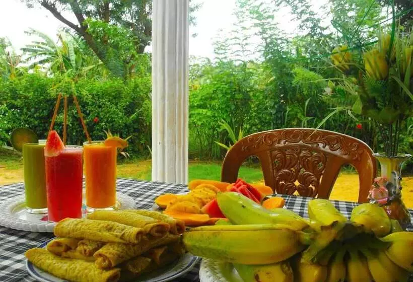 Hotelli Sigiri Lakshan Home Stay