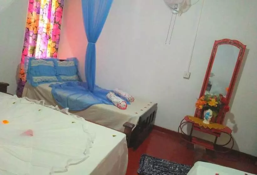 Hotelli Sigiri Lakshan Home Stay