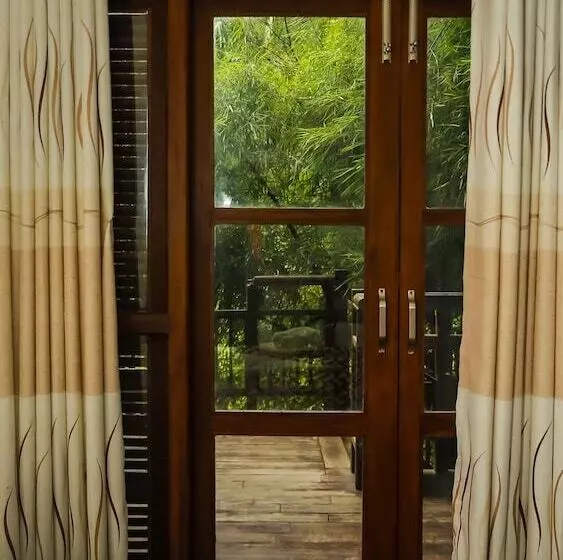 هتل Silver Crown Nature Resort