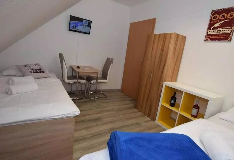 Monteurzimmer Kircheim Unter Teck Hostel