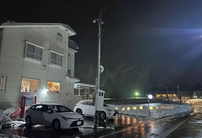 ペンション Kagura House