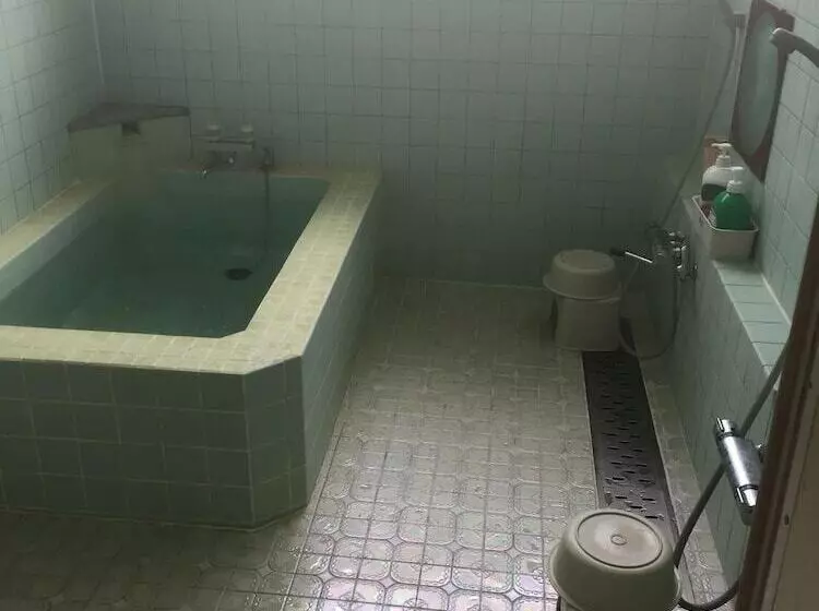 ペンション Kagura House