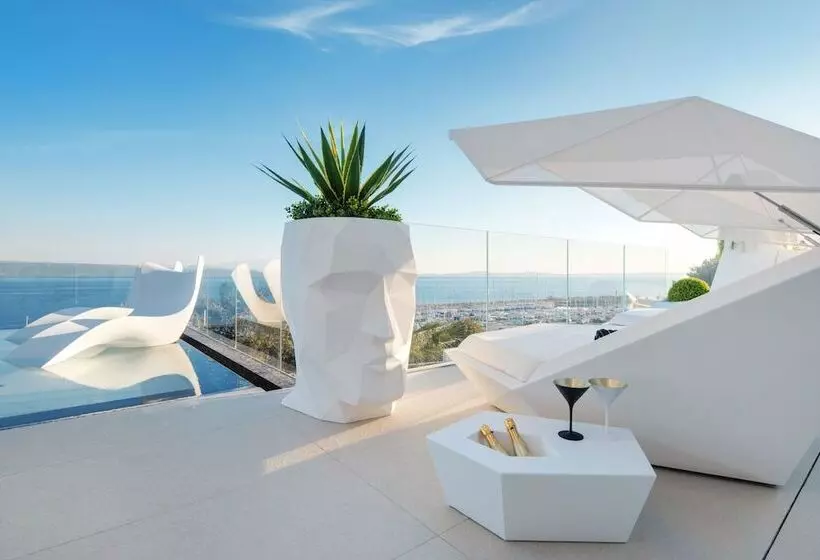 Posh Residence Luxury Suites
