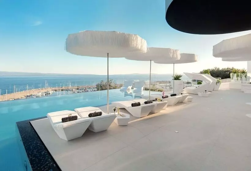 Posh Residence Luxury Suites