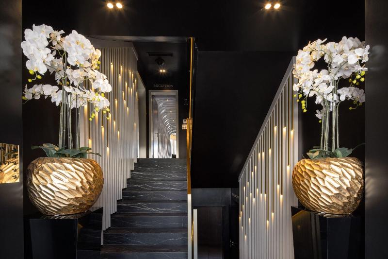 Posh Residence Luxury Suites