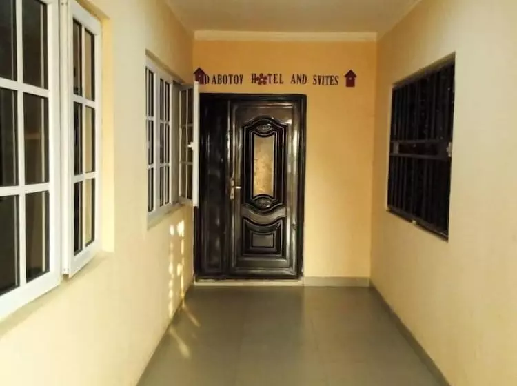 Dabotov Hotel And Suites