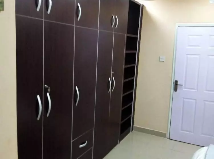 Dabotov Hotel And Suites