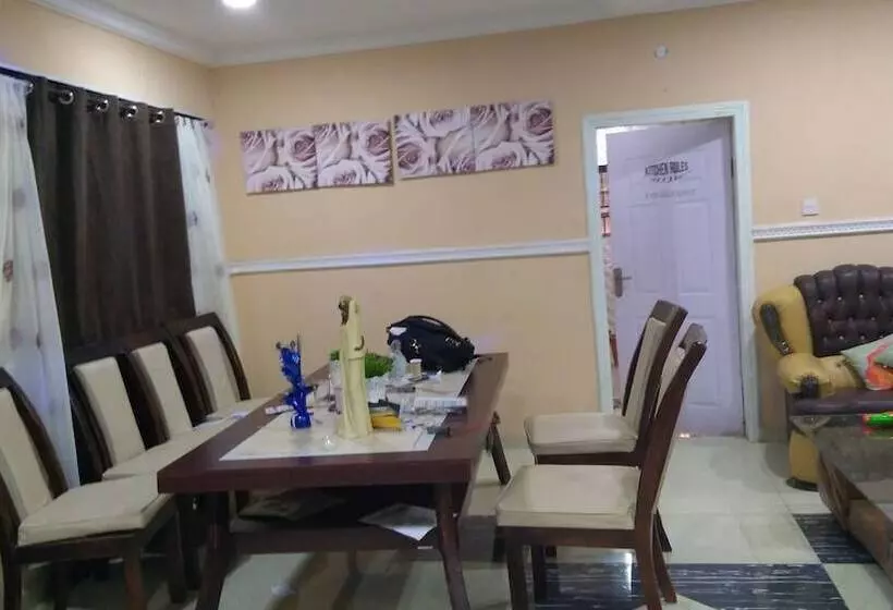 Dabotov Hotel And Suites