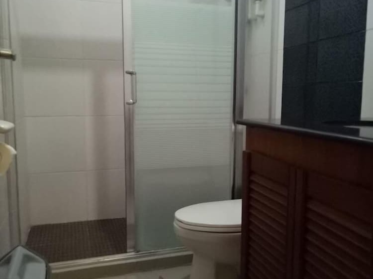 Hotel Amanentez Olongapo