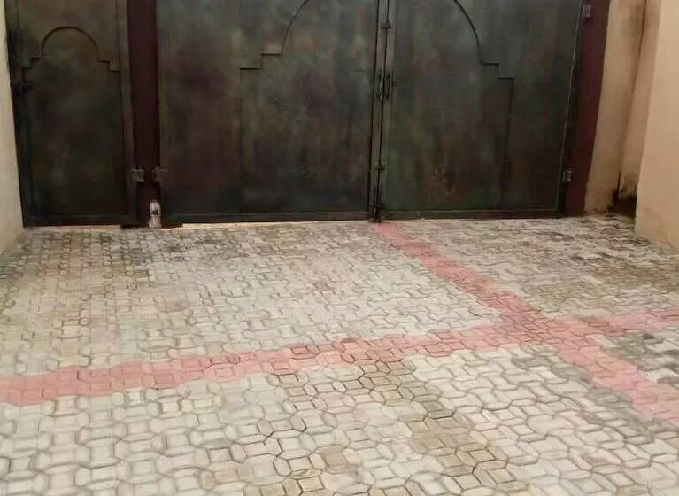 Dabotov Hotel And Suites