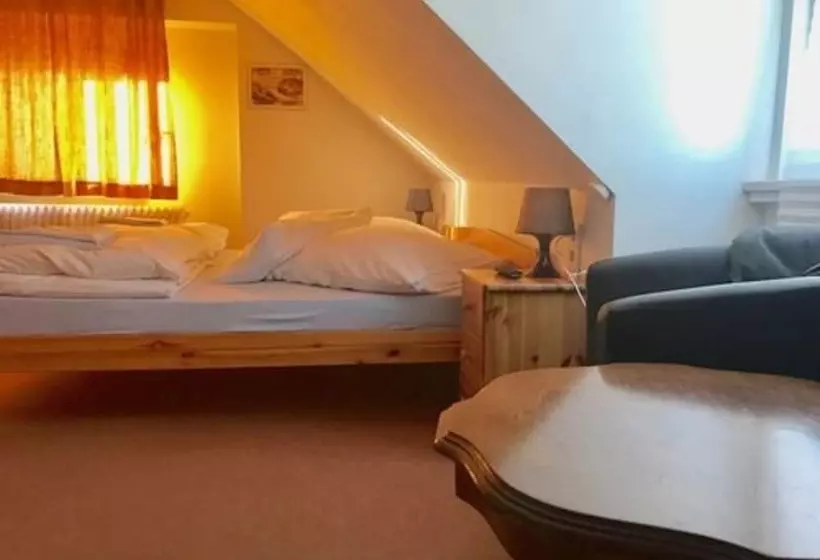 Hotelli Zimmervermietung Gasthof Lamm, Zugang Selbstständig über Schlüsseltresor