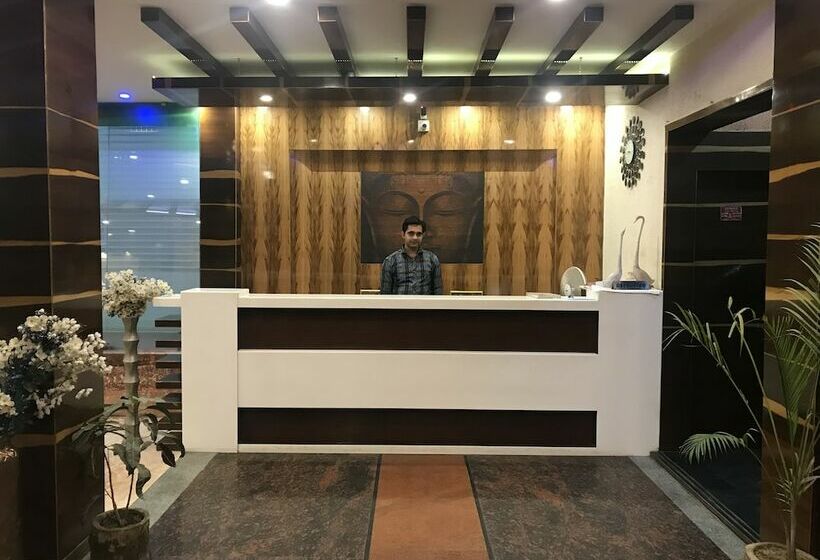 酒店 Minakshi International