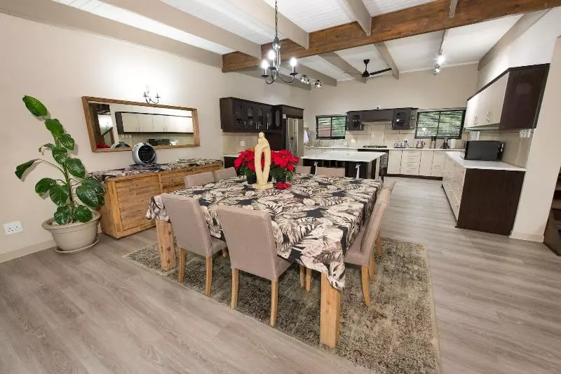 ホテル Twiga Travel