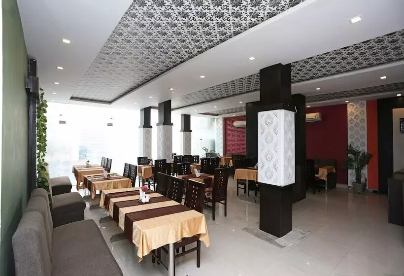 Hotelli Varanasi International