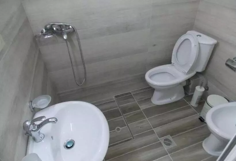 ホテル Vila Gjoni