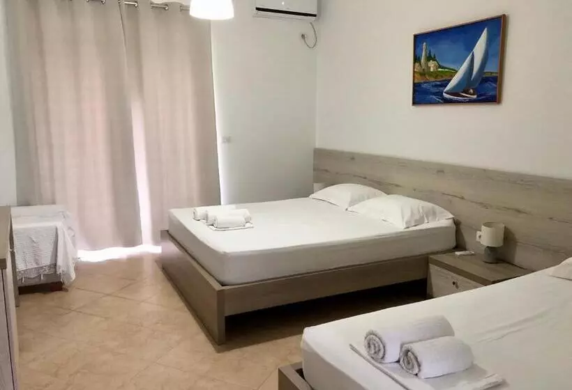 ホテル Vila Gjoni