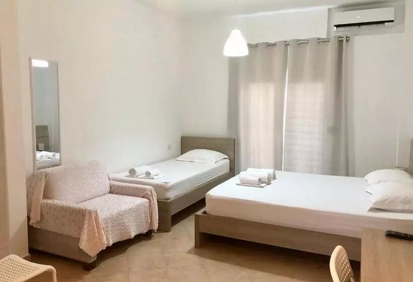 ホテル Vila Gjoni