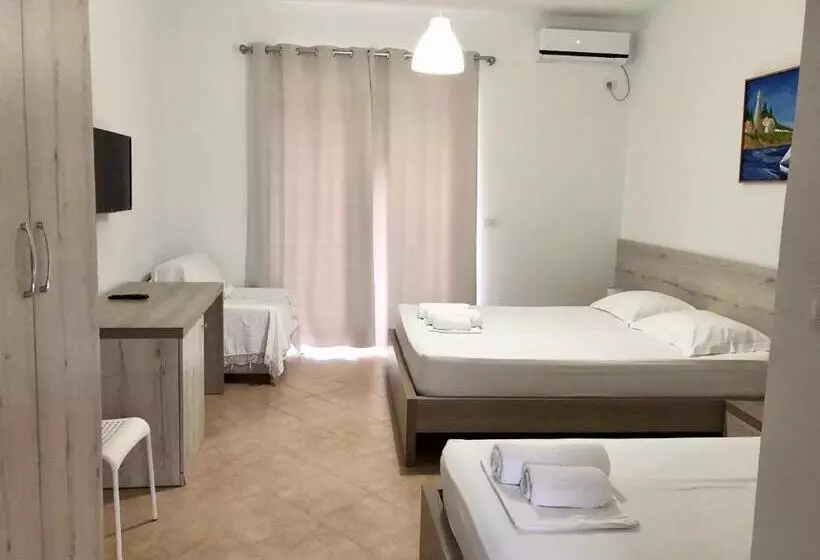 ホテル Vila Gjoni