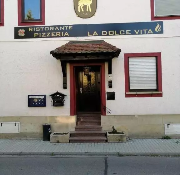 Hotelli Zimmervermietung Gasthof Lamm, Zugang Selbstständig über Schlüsseltresor