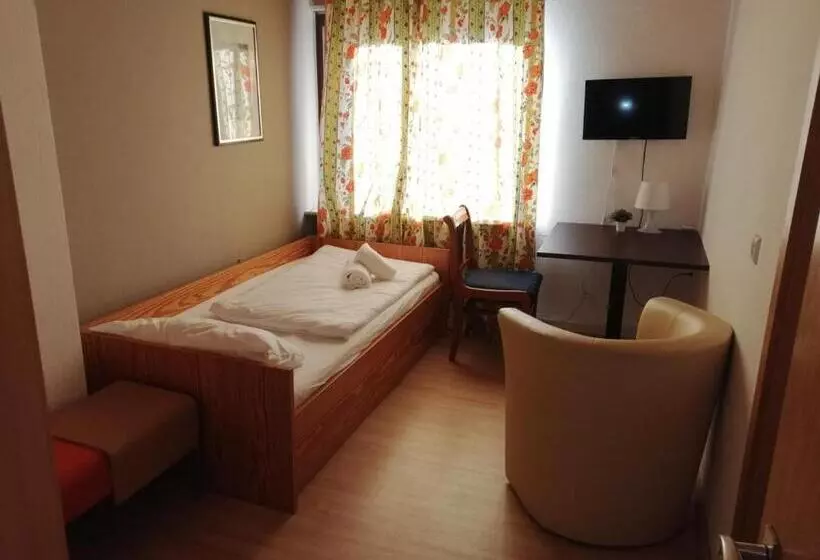 Hotelli Zimmervermietung Gasthof Lamm, Zugang Selbstständig über Schlüsseltresor