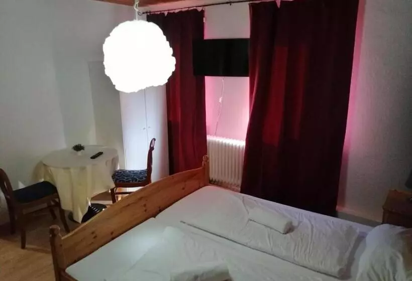 Hotelli Zimmervermietung Gasthof Lamm, Zugang Selbstständig über Schlüsseltresor