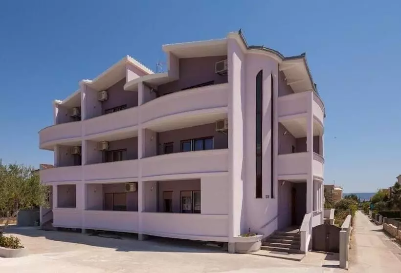 پانسیون Apartments Mara