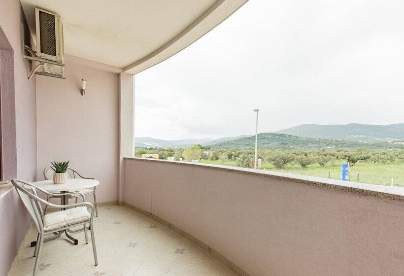 پانسیون Apartments Mara